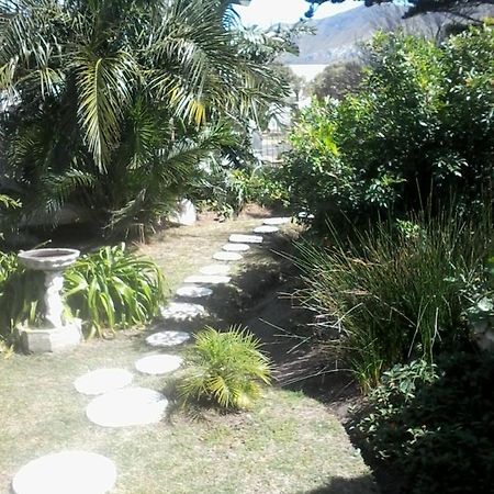Self Catering Unit 7, Sandbaai Херманус Экстерьер фото