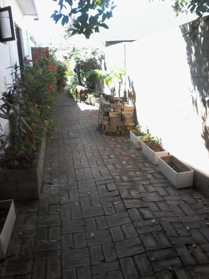 Self Catering Unit 7, Sandbaai Херманус Экстерьер фото