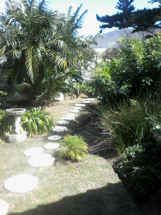 Self Catering Unit 7, Sandbaai Херманус Экстерьер фото