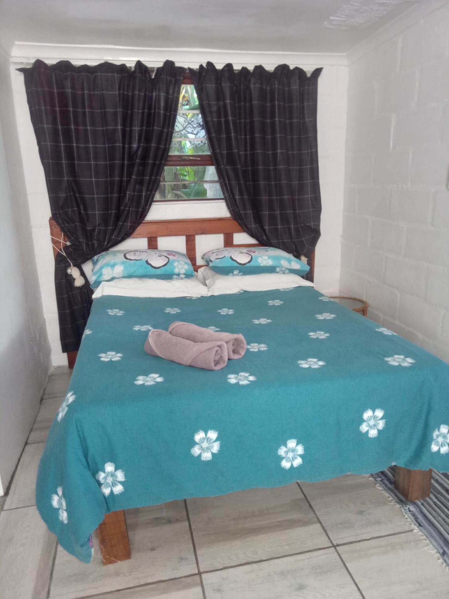 Self Catering Unit 7, Sandbaai Херманус Экстерьер фото